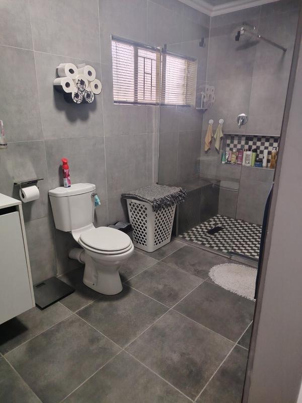 5 Bedroom Property for Sale in Sasolburg Ext 4 Free State